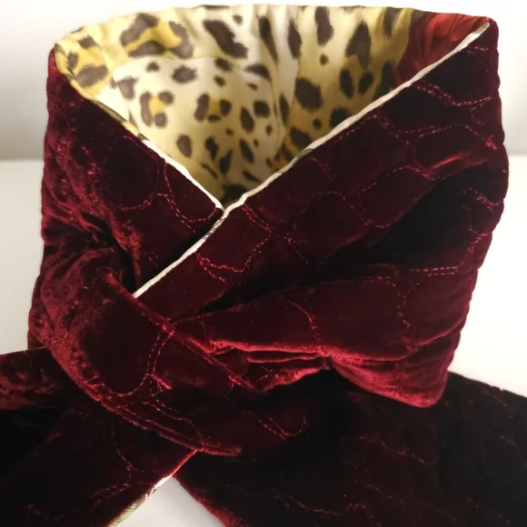 Salvatore Ferragamo burgundy velvet flower leopard pattern silk scarf - Picture 3 of 16